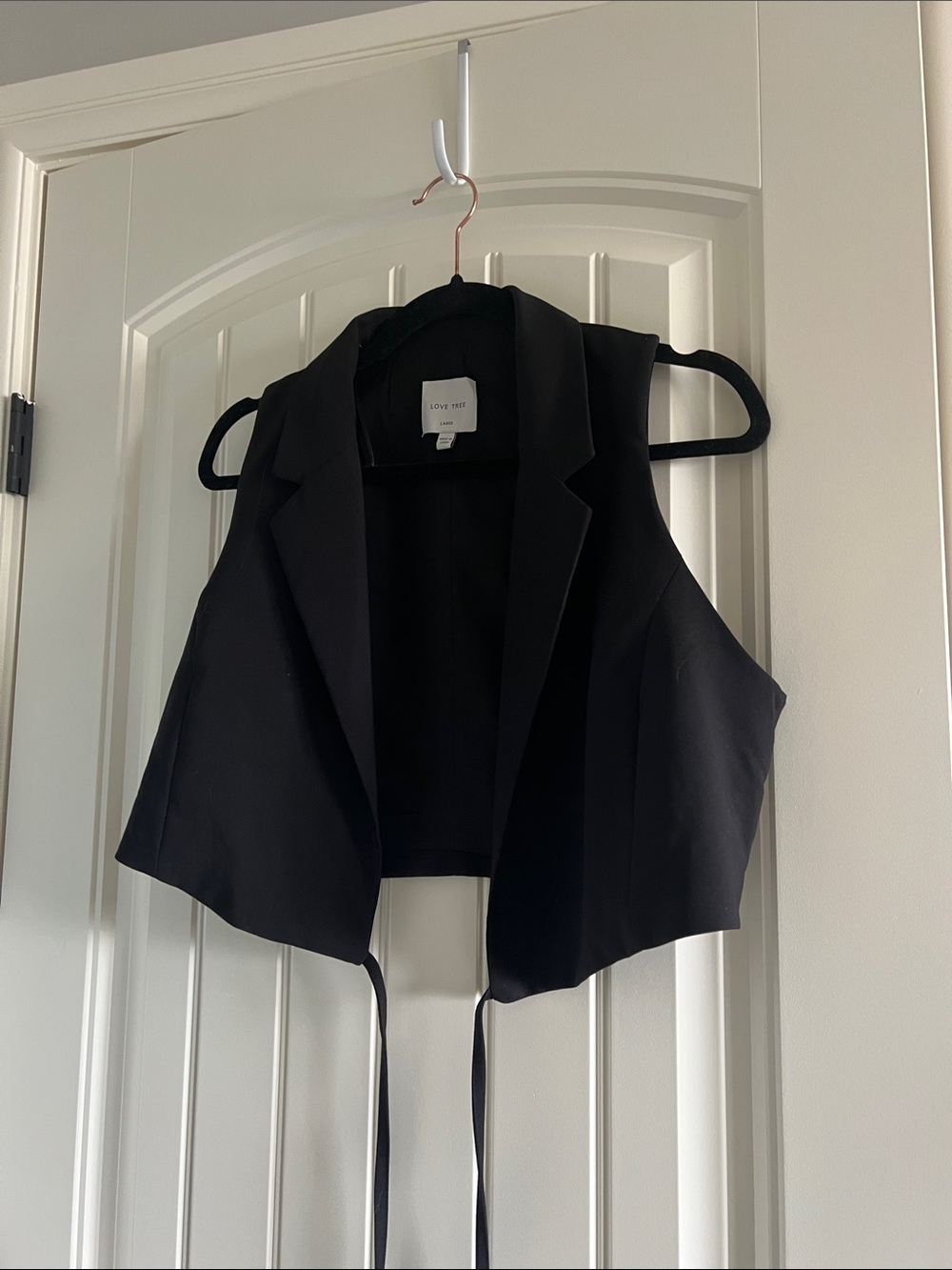039 $8 Love Tree cropped black vest